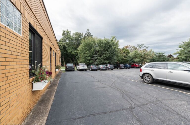 26943 Westwood Rd – side parking