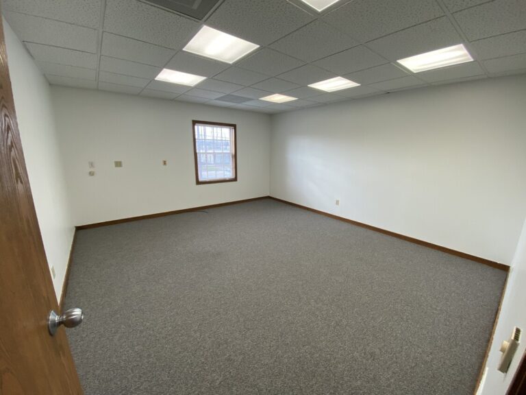 33595 Bainbridge Rd – office