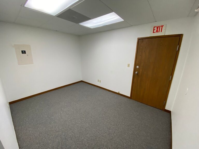 33595 Bainbridge Rd – office