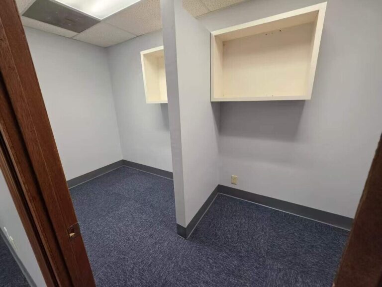 33595 Bainbridge Rd, Suite 201 – interior