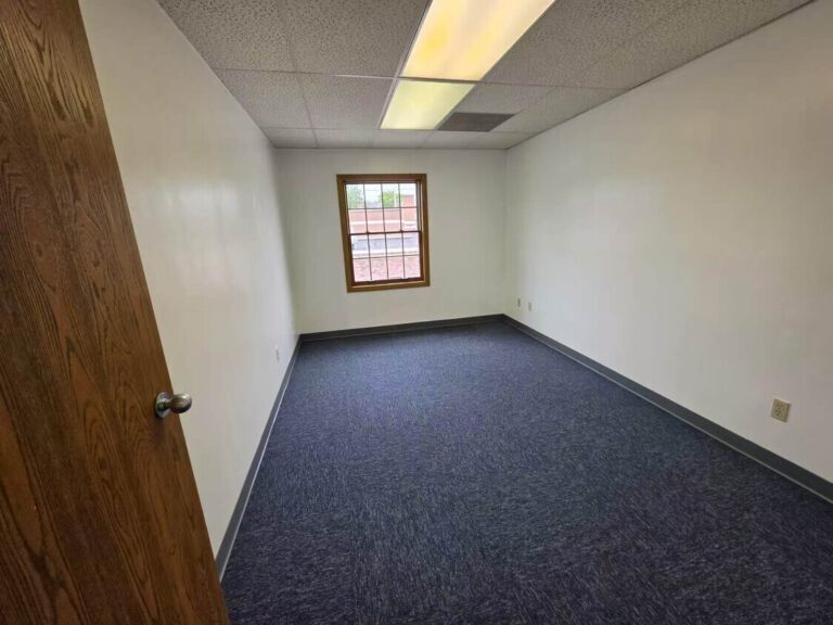 33595 Bainbridge Rd, Suite 202 – private office